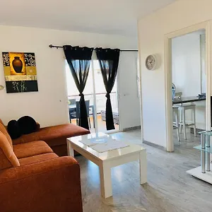 https://rios-apartment-los-cristianos.tenerifehoteles.net