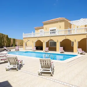 https://villa-di-lusso-con-piscina.tenerifehoteles.net